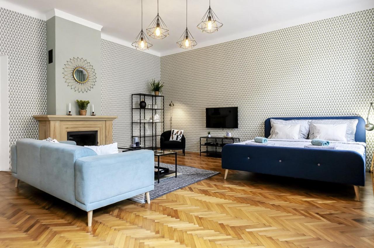 Apartament Cubistic Eliska / Jewish Quarter / Old Town Praga